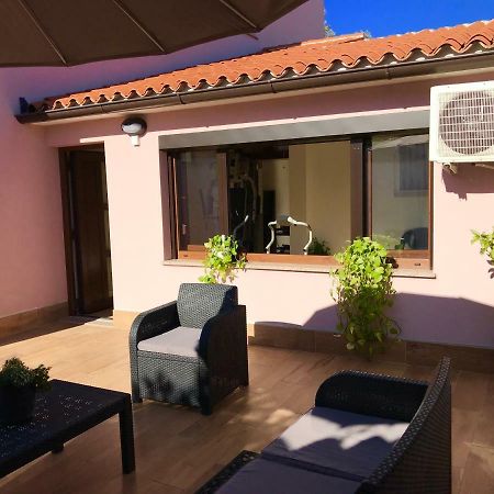Puntizela-Patty Apartment Пула Екстериор снимка