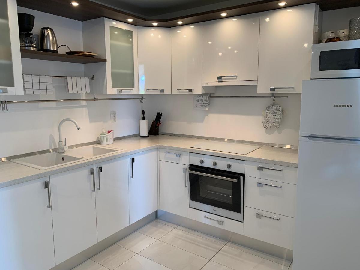Puntizela-Patty Apartment Пула Екстериор снимка