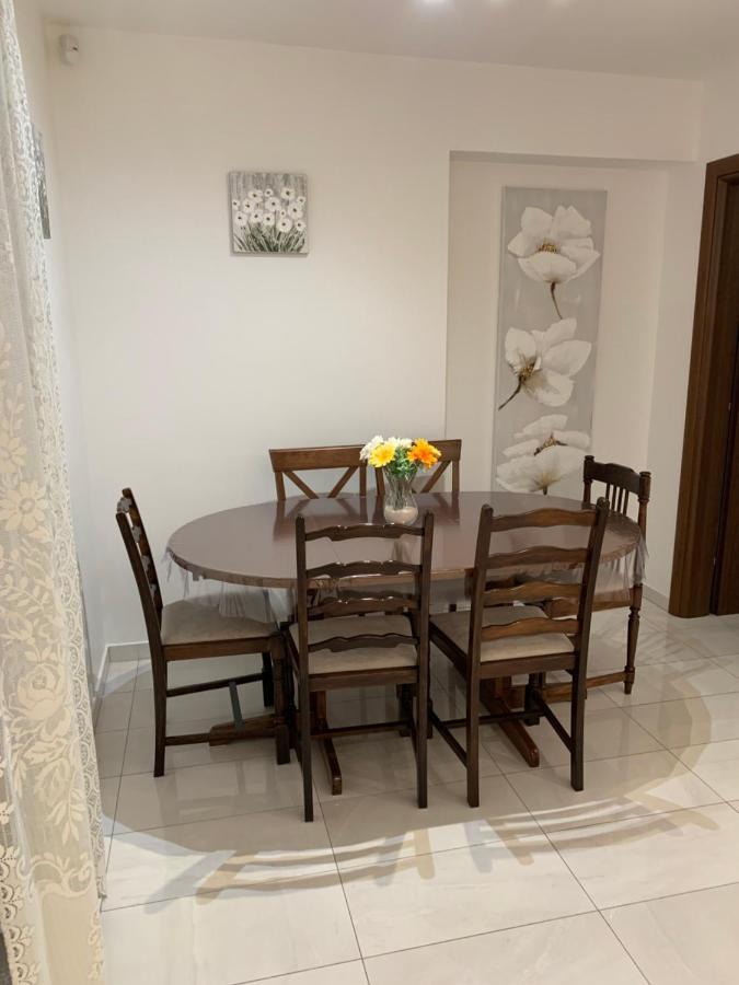 Puntizela-Patty Apartment Пула Екстериор снимка