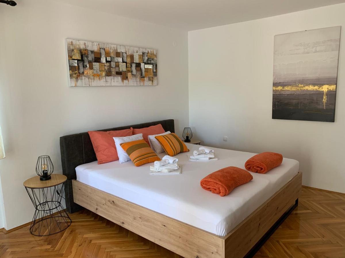 Puntizela-Patty Apartment Пула Екстериор снимка