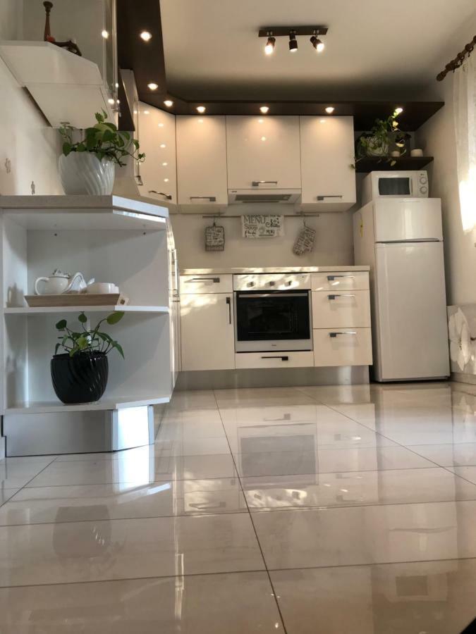 Puntizela-Patty Apartment Пула Екстериор снимка